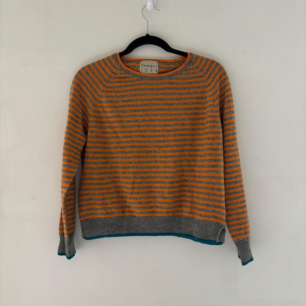 Bright and cheerful cashmere sweater